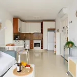 Artemisa Penthouse - Monsenor Apts アパート *